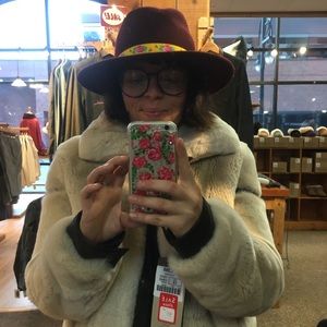 Meet your Posher, Mary